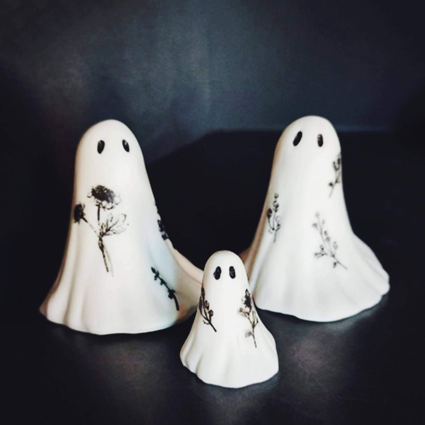 GHOST FAMILY - Spooky Resin Ornaments